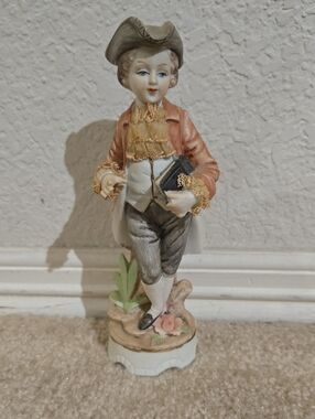 Vtg Figurine Boy with Books, Made In Japan